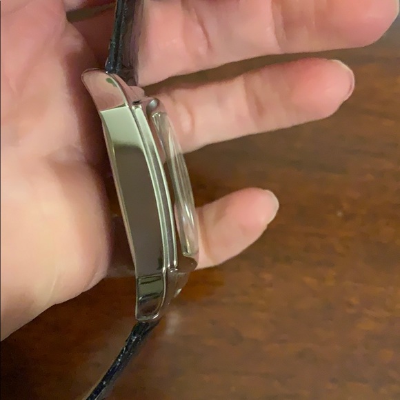 Men’s Guess Watch (needs batteries) - Picture 6 of 7